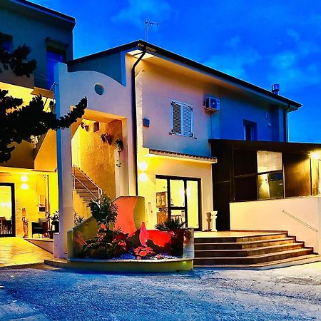 La Collina Sul Mare Bed & Breakfast ปัลมา ดิ มอนเตเคียโร ภายนอก รูปภาพ