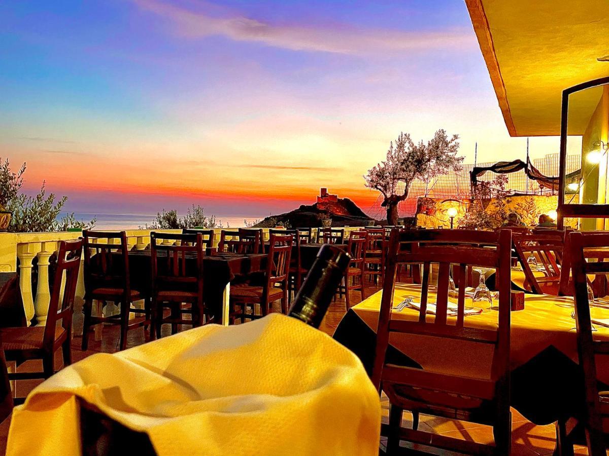 La Collina Sul Mare Bed & Breakfast ปัลมา ดิ มอนเตเคียโร ภายนอก รูปภาพ