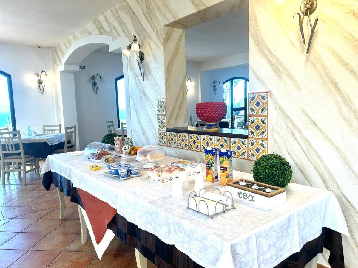 La Collina Sul Mare Bed & Breakfast ปัลมา ดิ มอนเตเคียโร ภายนอก รูปภาพ