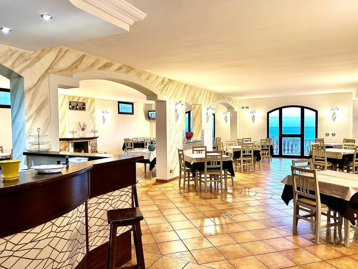 La Collina Sul Mare Bed & Breakfast ปัลมา ดิ มอนเตเคียโร ภายนอก รูปภาพ