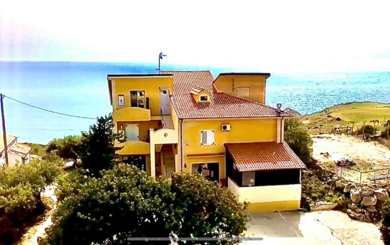 La Collina Sul Mare Bed & Breakfast ปัลมา ดิ มอนเตเคียโร ภายนอก รูปภาพ