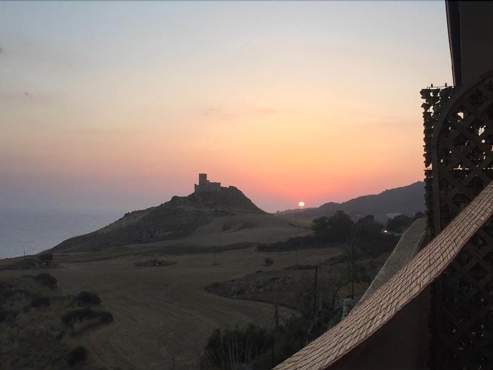 La Collina Sul Mare Bed & Breakfast ปัลมา ดิ มอนเตเคียโร ภายนอก รูปภาพ