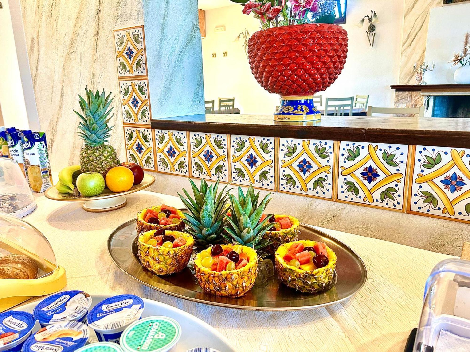 La Collina Sul Mare Bed & Breakfast ปัลมา ดิ มอนเตเคียโร ภายนอก รูปภาพ