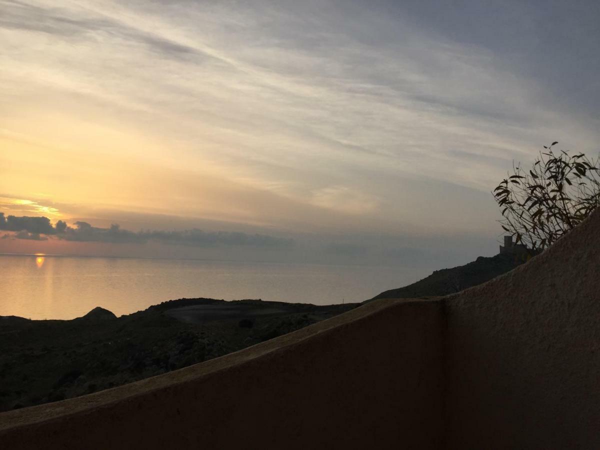 La Collina Sul Mare Bed & Breakfast ปัลมา ดิ มอนเตเคียโร ภายนอก รูปภาพ